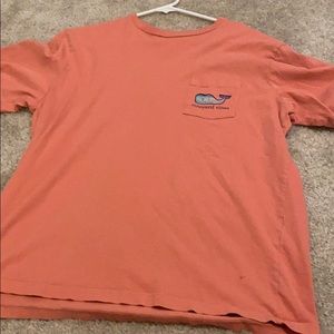 pink vineyard vines shirt
